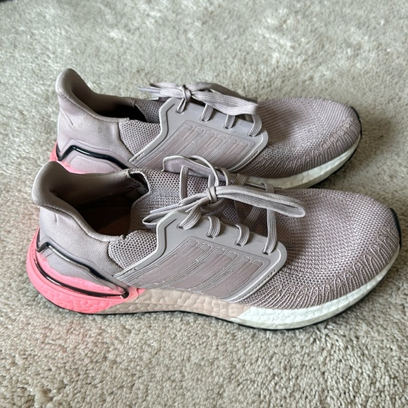 Adidas Ultraboost - Picture 1 of 4